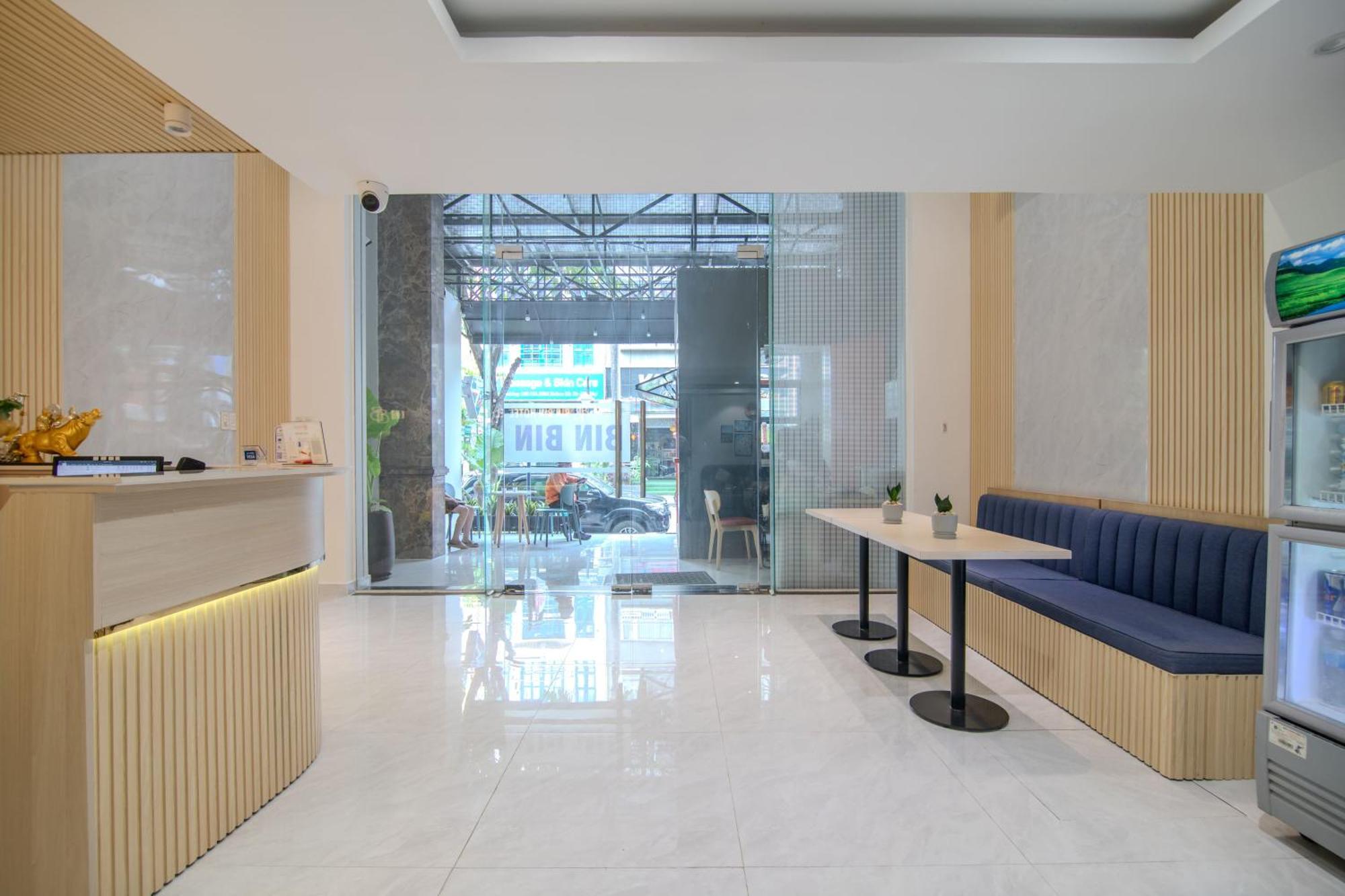 Bin Bin Hotel 6 - Near Secc D7 Thành Pho Ho Chí Minh Esterno foto